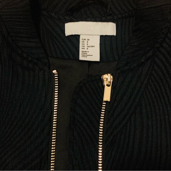 H&M Textured Bomber Jacket - Picture 2 of 3